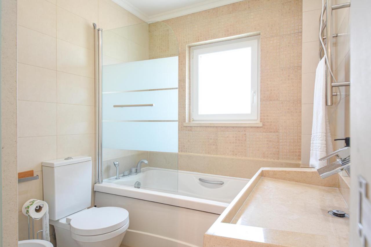 Aroeira Villa With Heated Pool By Golf Course, Beach And Lisbon מראה חיצוני תמונה